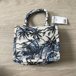 H&M tote bag + crossbody strap.